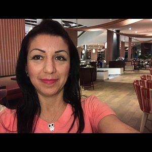 Meet your Posher, Indira